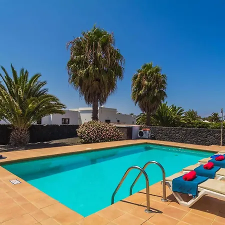 Dorada By Вілла