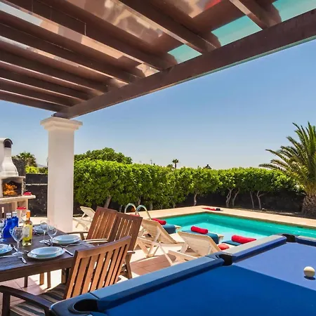 Villa Dorada By *
